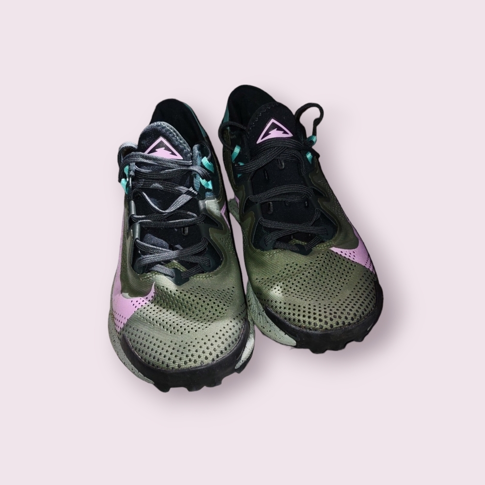 Women's nike trail pegasus
